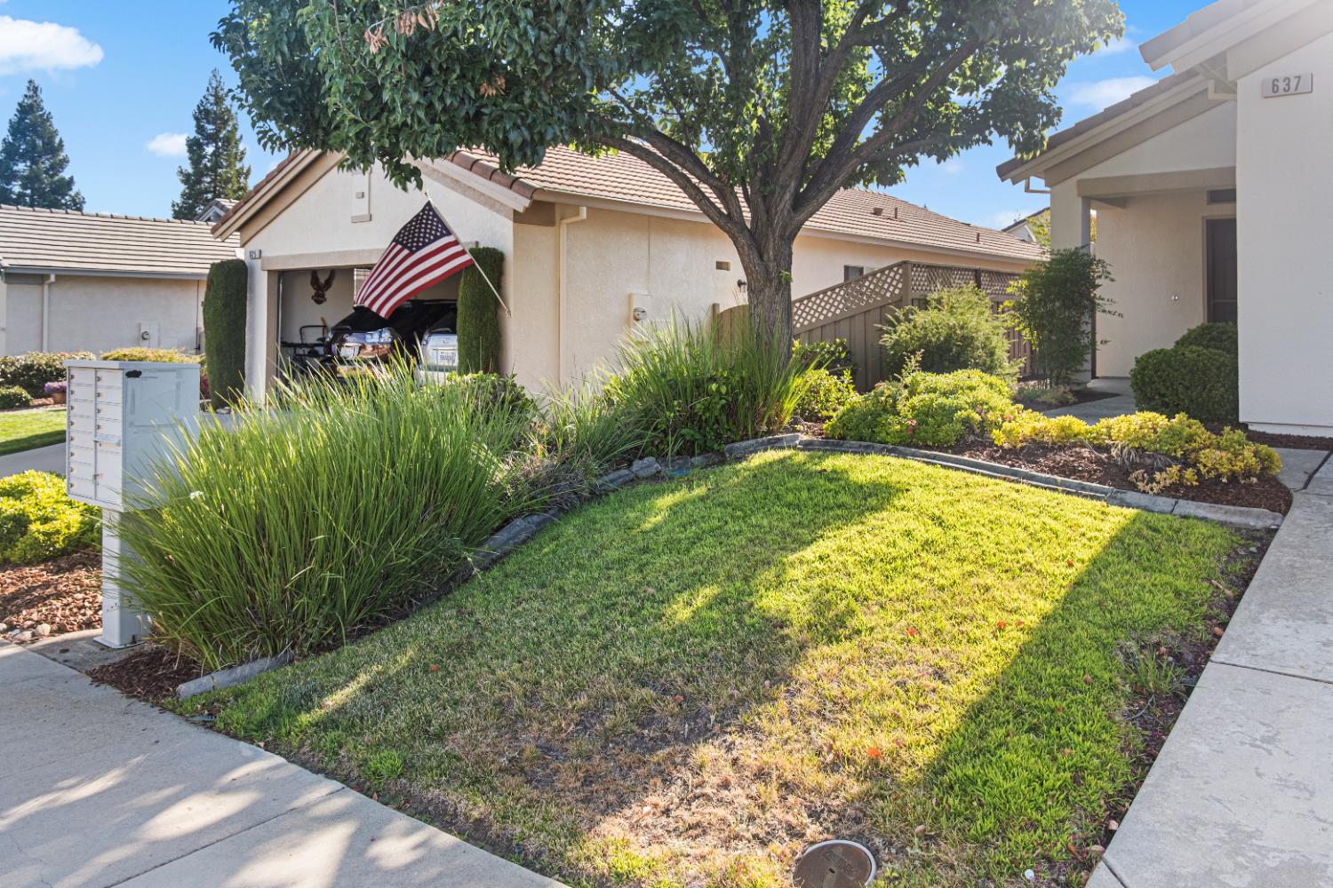 637 Geary Lane