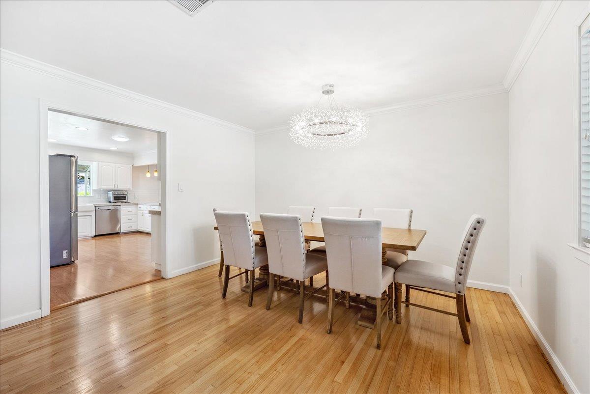 3337 Monteglen Court