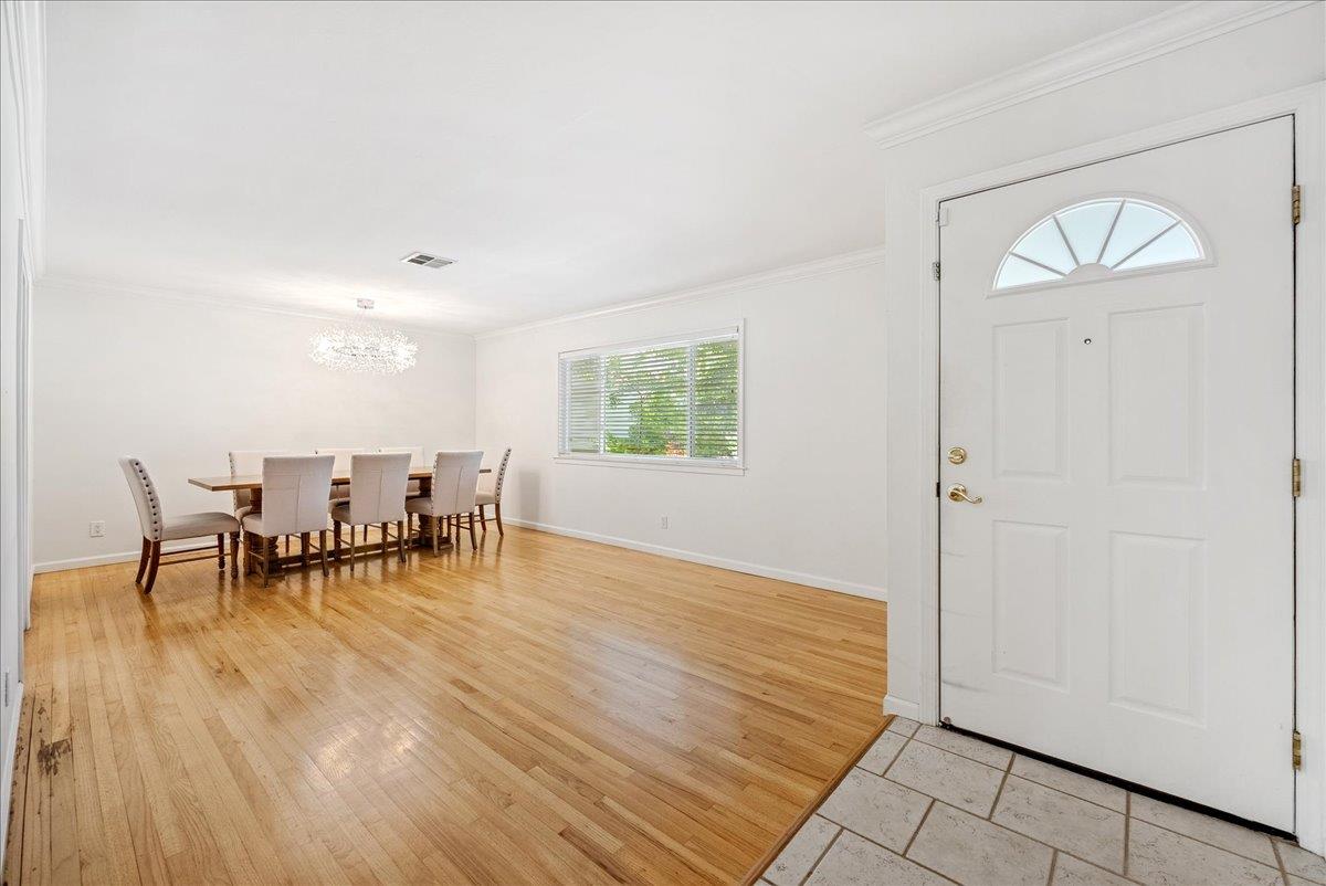 3337 Monteglen Court