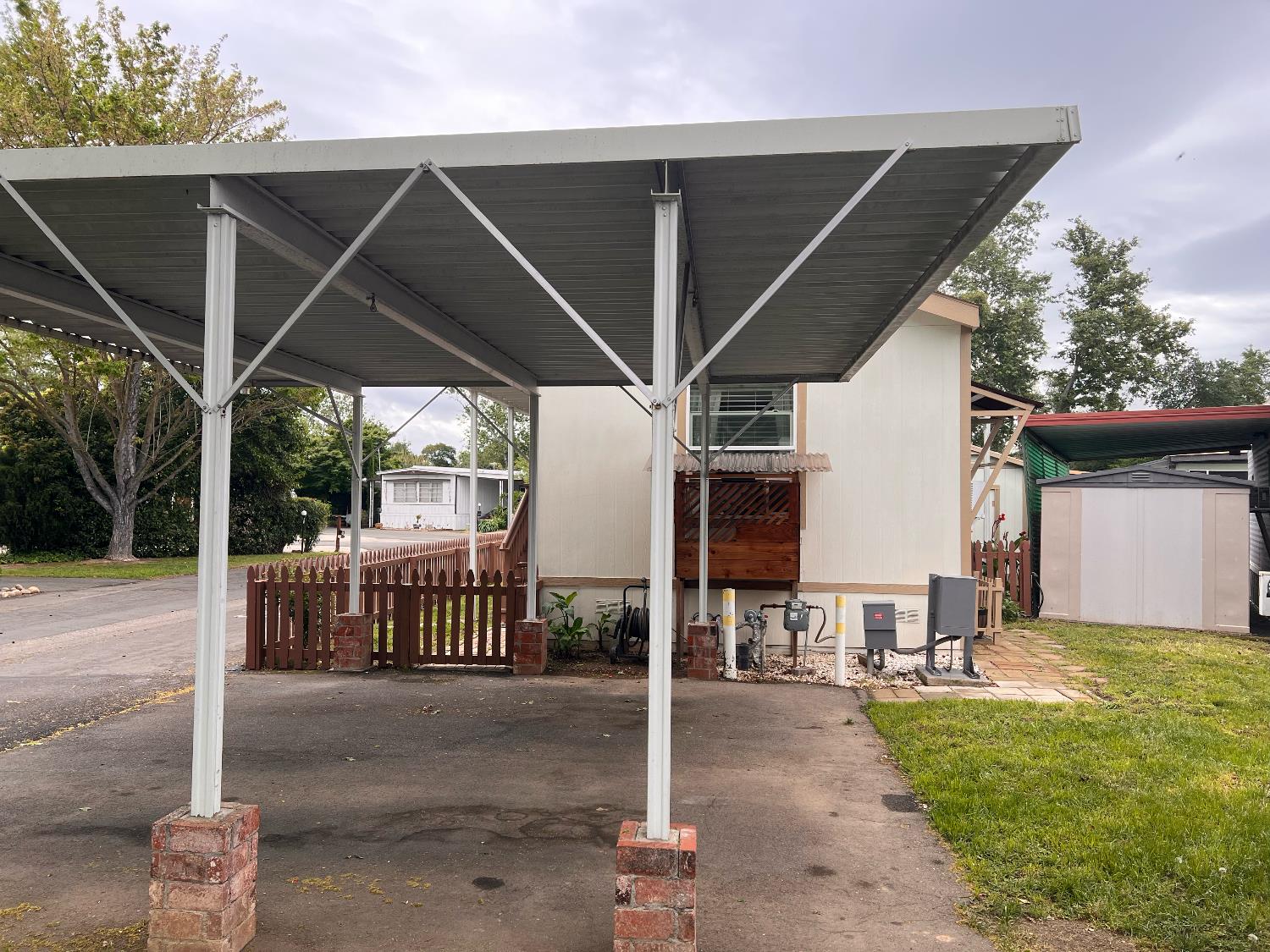 902 Del Paso Boulevard 61