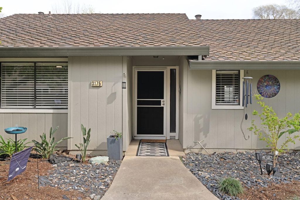 Photo of 3175 Swallows Nest Drive, Sacramento, CA 95833 (MLS # 226033410)