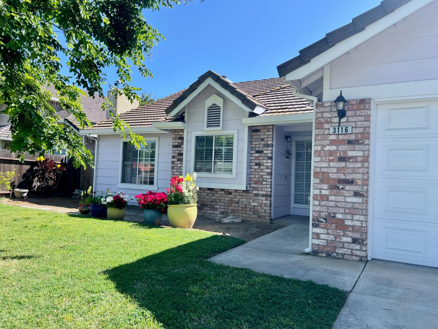 3116 Larrynell Drive