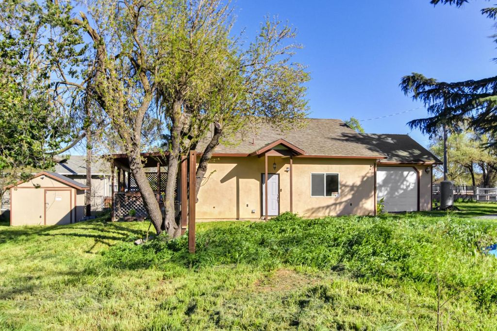 Photo of 9835 Harvey Road, Galt, CA 95632 (MLS # 226033082)