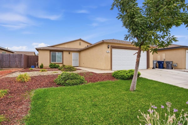 733 BRIANNE CT, MERCED, CA 95341 - Image bfe4f0bfa916e6833c9ea574dd8ce933/863221453