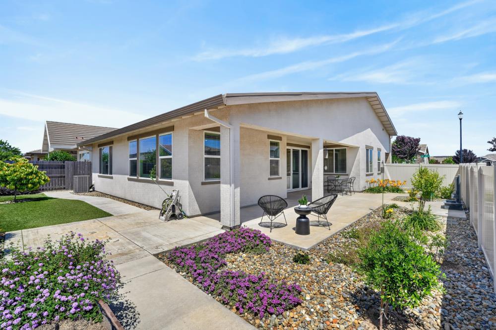 601 Voyager Court