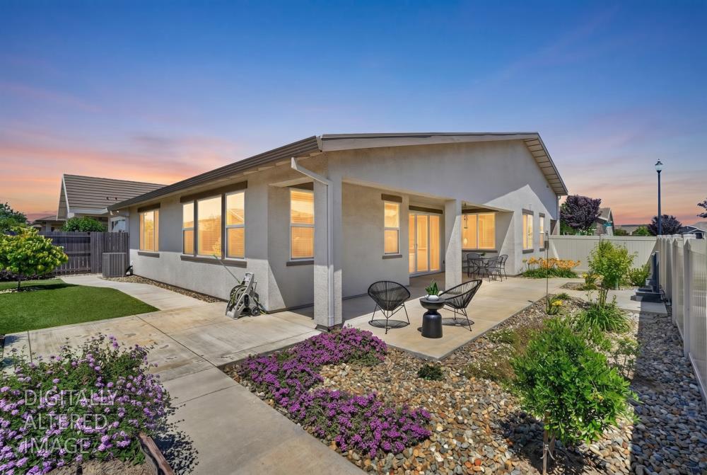 601 Voyager Court