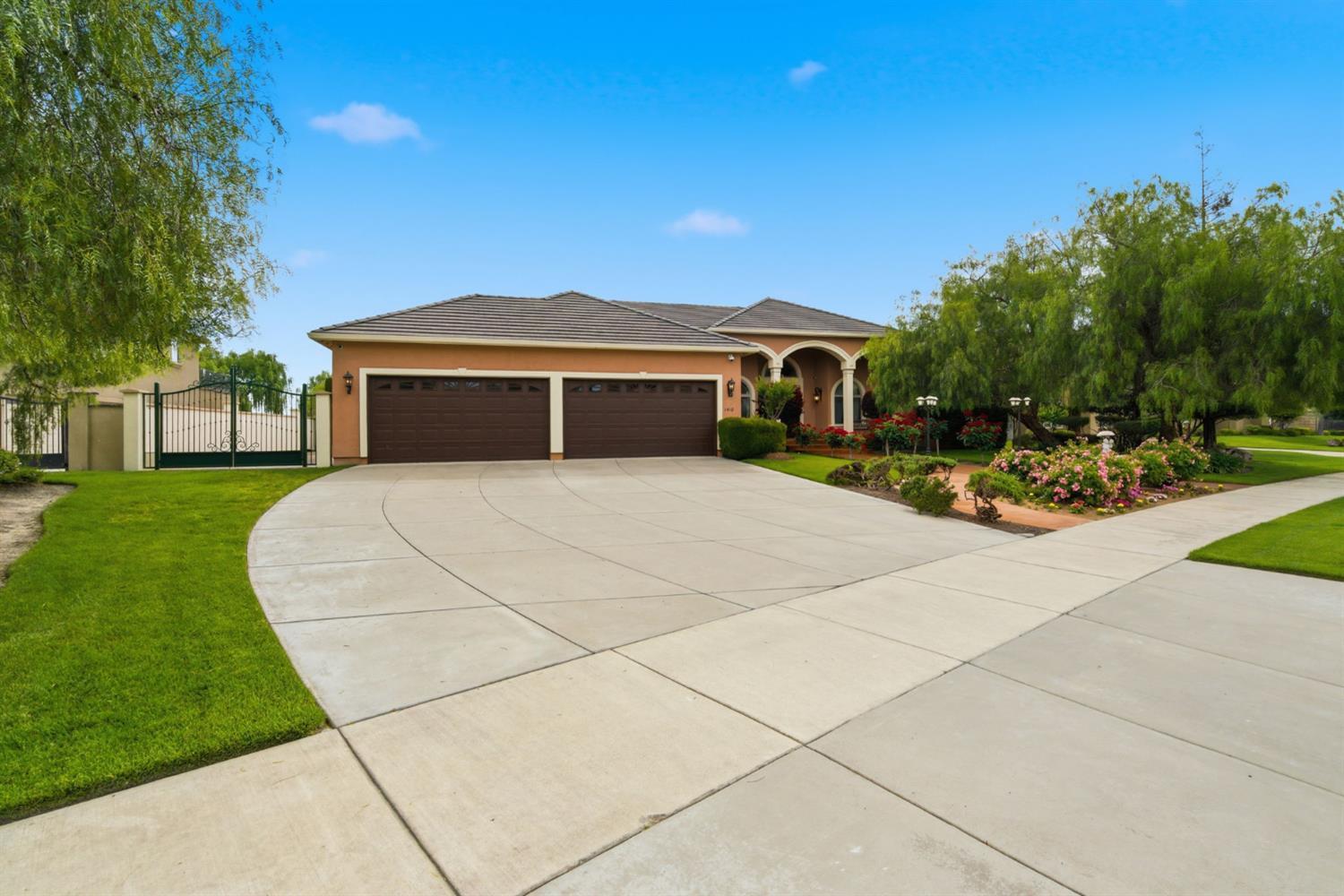 1418 Riverview Circle E