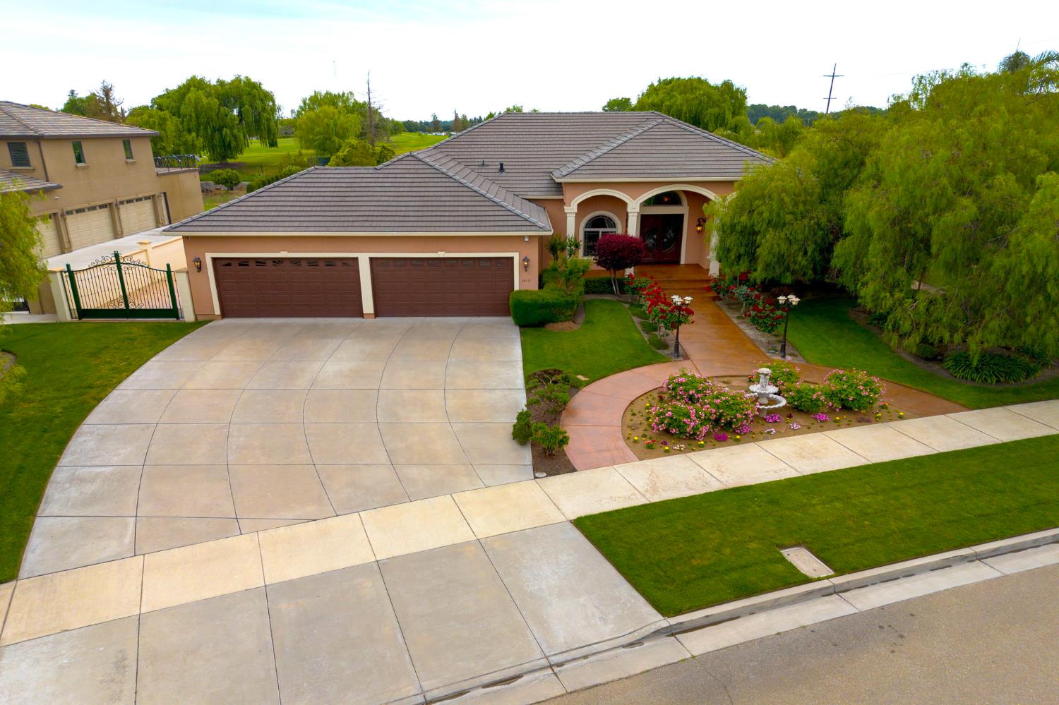 1418 Riverview Circle E