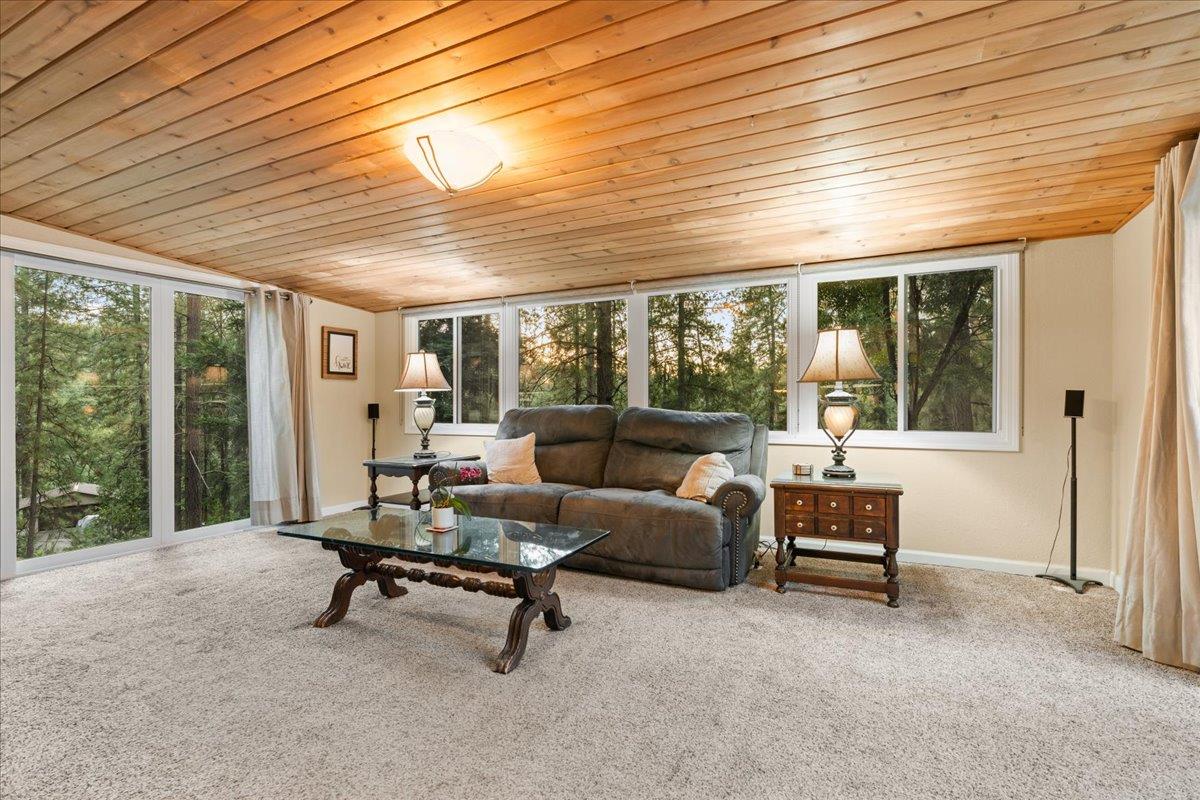 Applegate, California 95703, United States, 2 Bedrooms Bedrooms, ,2 BathroomsBathrooms,Residential,Active,165247