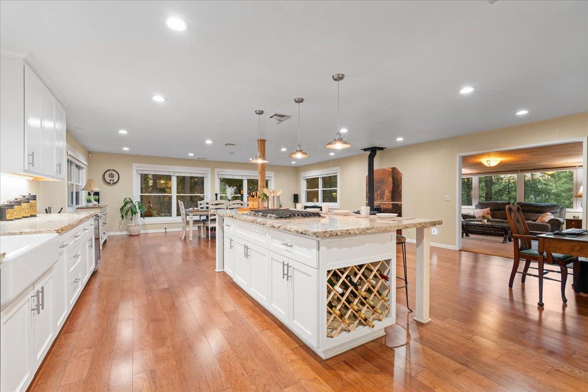 Applegate, California 95703, United States, 2 Bedrooms Bedrooms, ,2 BathroomsBathrooms,Residential,Active,165247