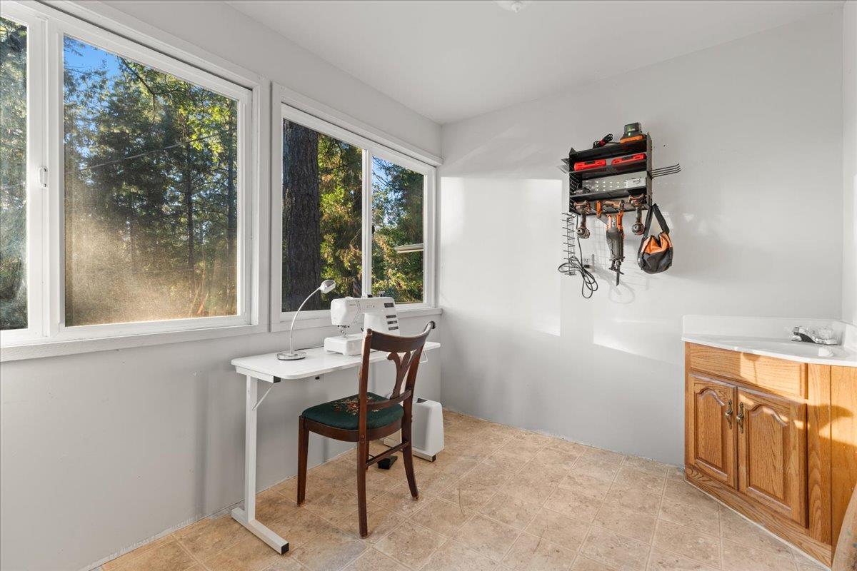 Applegate, California 95703, United States, 2 Bedrooms Bedrooms, ,2 BathroomsBathrooms,Residential,Active,165247