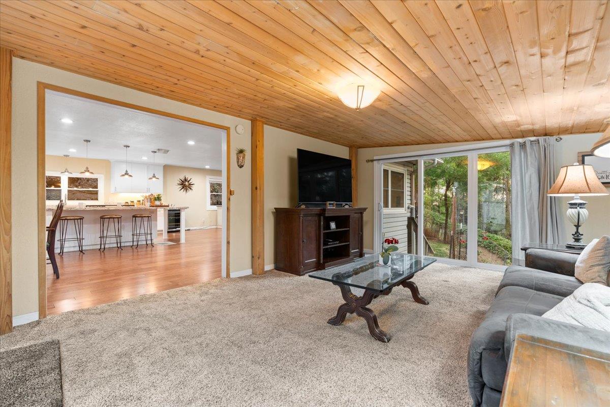 Applegate, California 95703, United States, 2 Bedrooms Bedrooms, ,2 BathroomsBathrooms,Residential,Active,165247