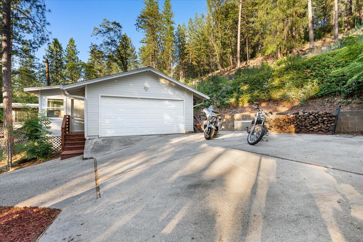 Applegate, California 95703, United States, 2 Bedrooms Bedrooms, ,2 BathroomsBathrooms,Residential,Active,165247