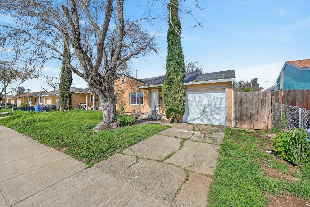 5225 Gordon Drive