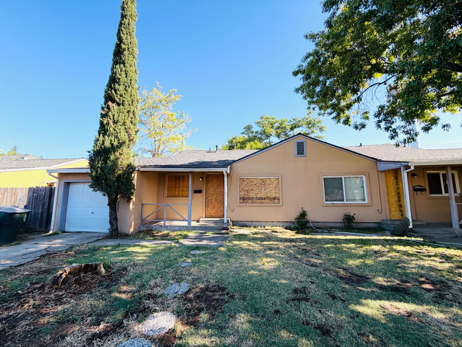 5225 Gordon Drive