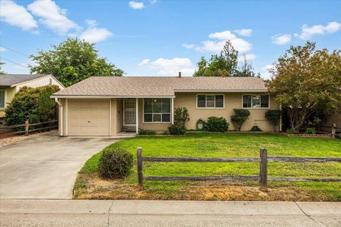 2046 Edwin Way Sacramento CA 95825