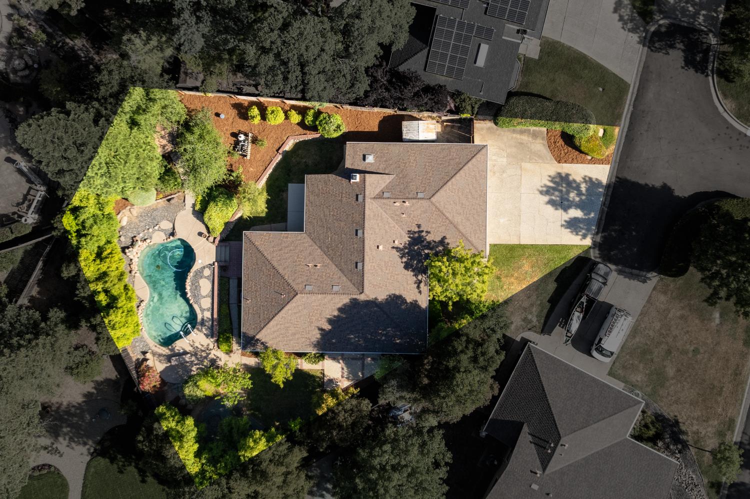 912 Governor Drive