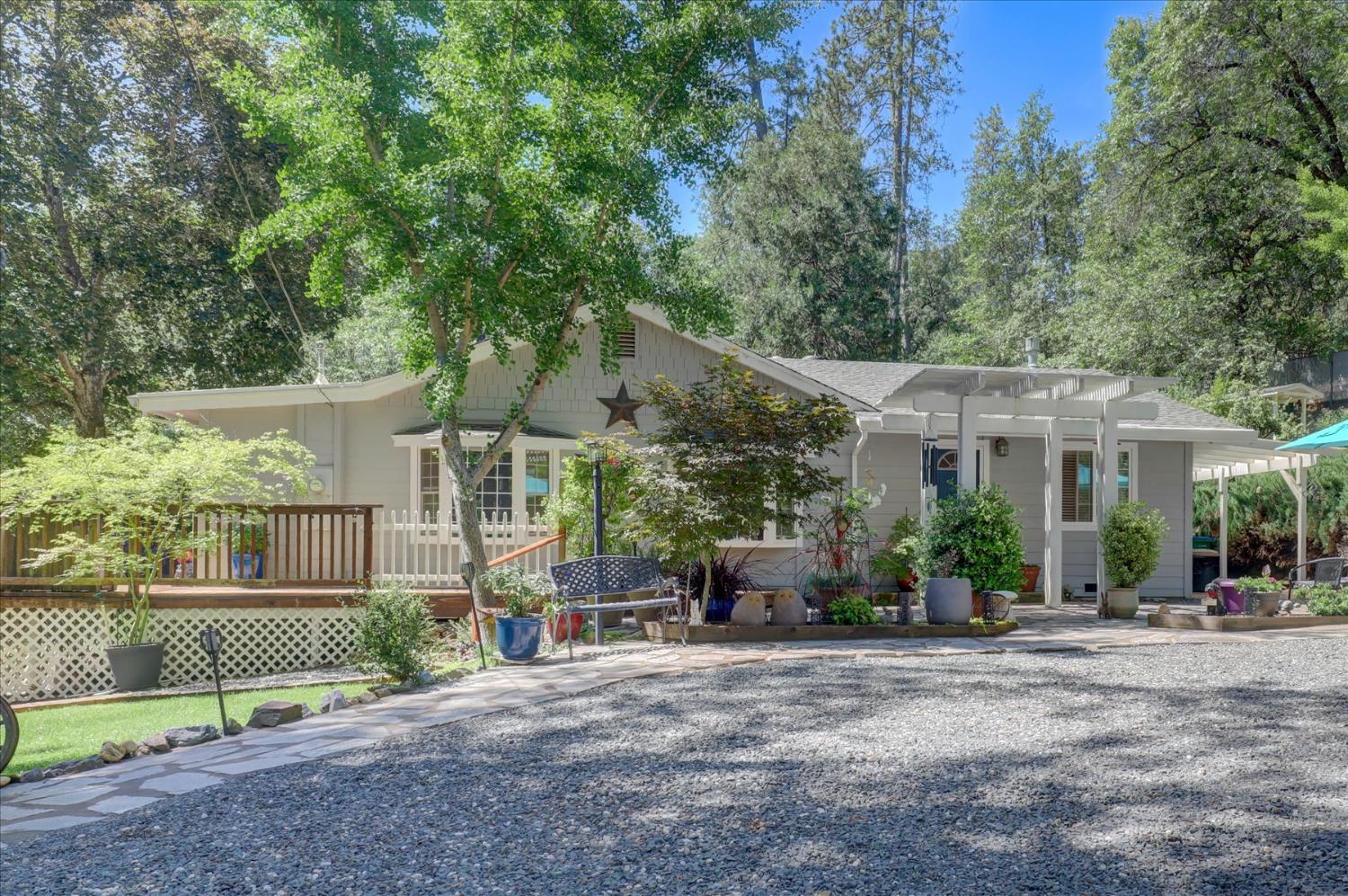 13266 Lakefront Drive