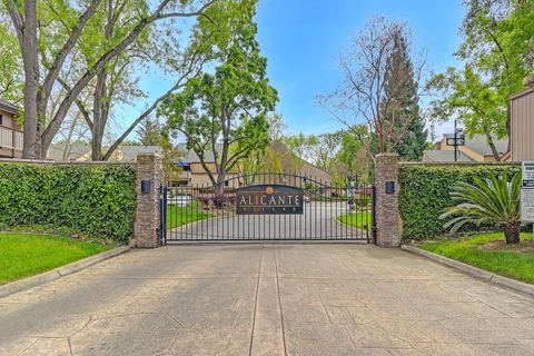 536 Woodside Oaks 7 Sacramento CA 95825