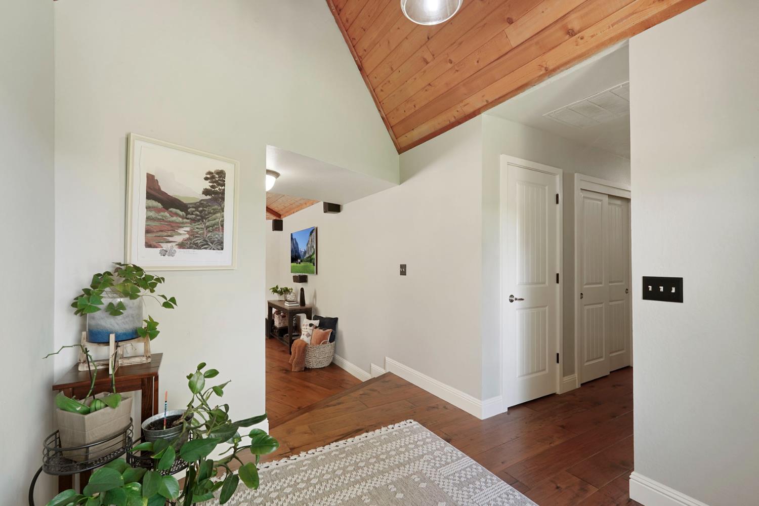 2326 Vista Del Lago Drive