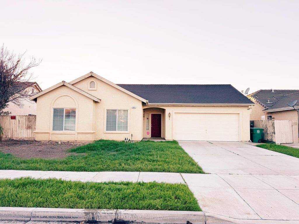 Photo of 747 Windsor Court, Los Banos, CA 93635 (MLS # 226019928)