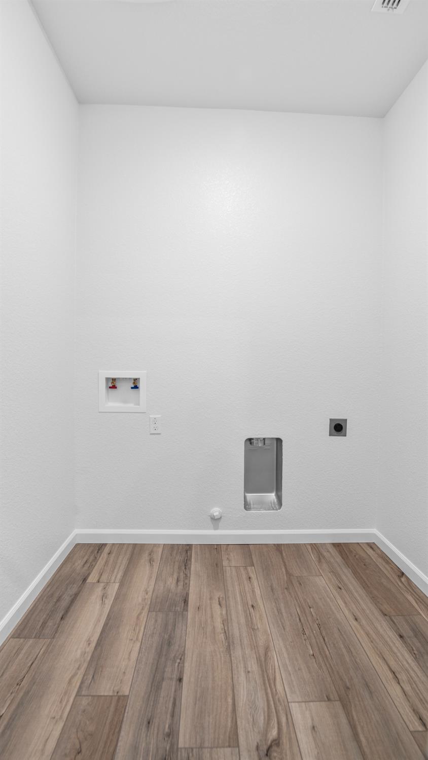 Stockton, California 95212, United States, 4 Bedrooms Bedrooms, ,2 BathroomsBathrooms,Residential,Active,89260