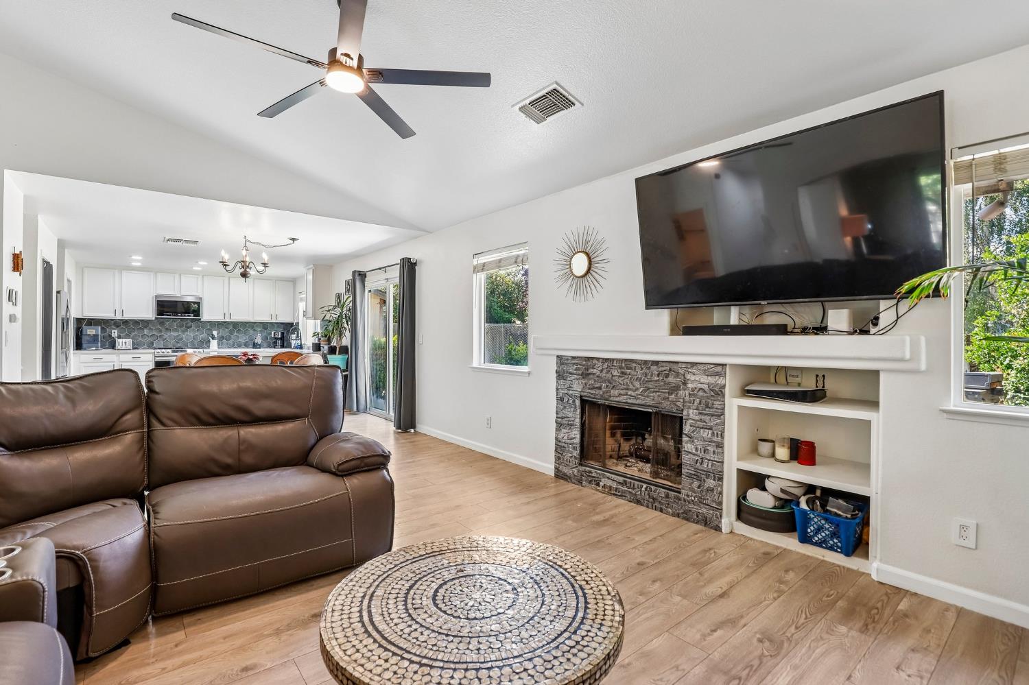 2258 Oregon Way