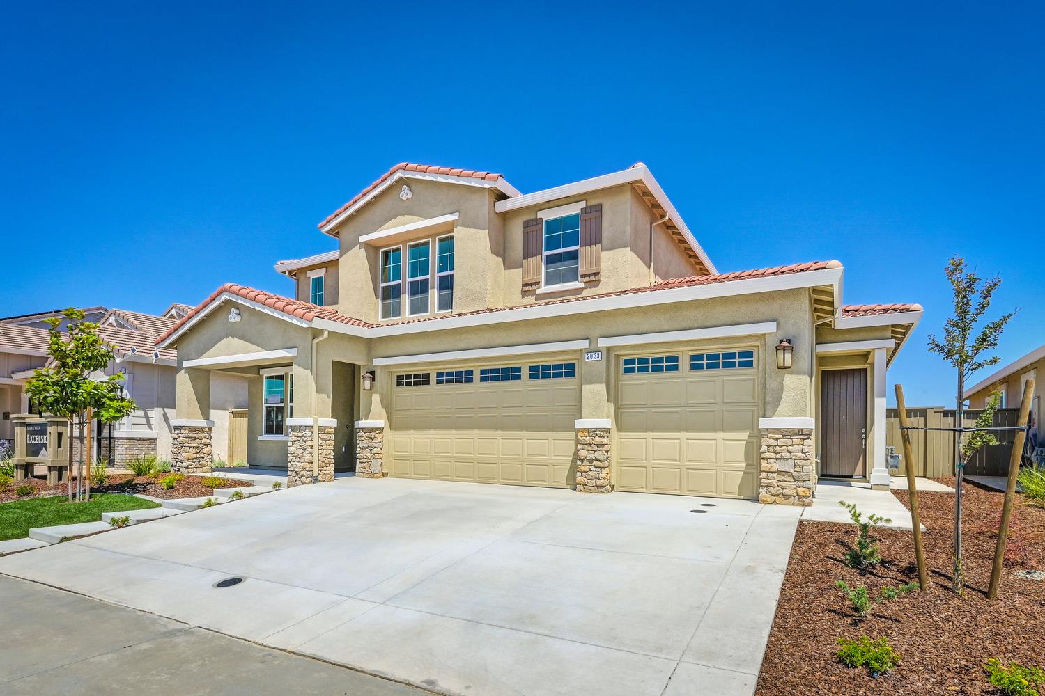 2033 Arbor Ridge Drive