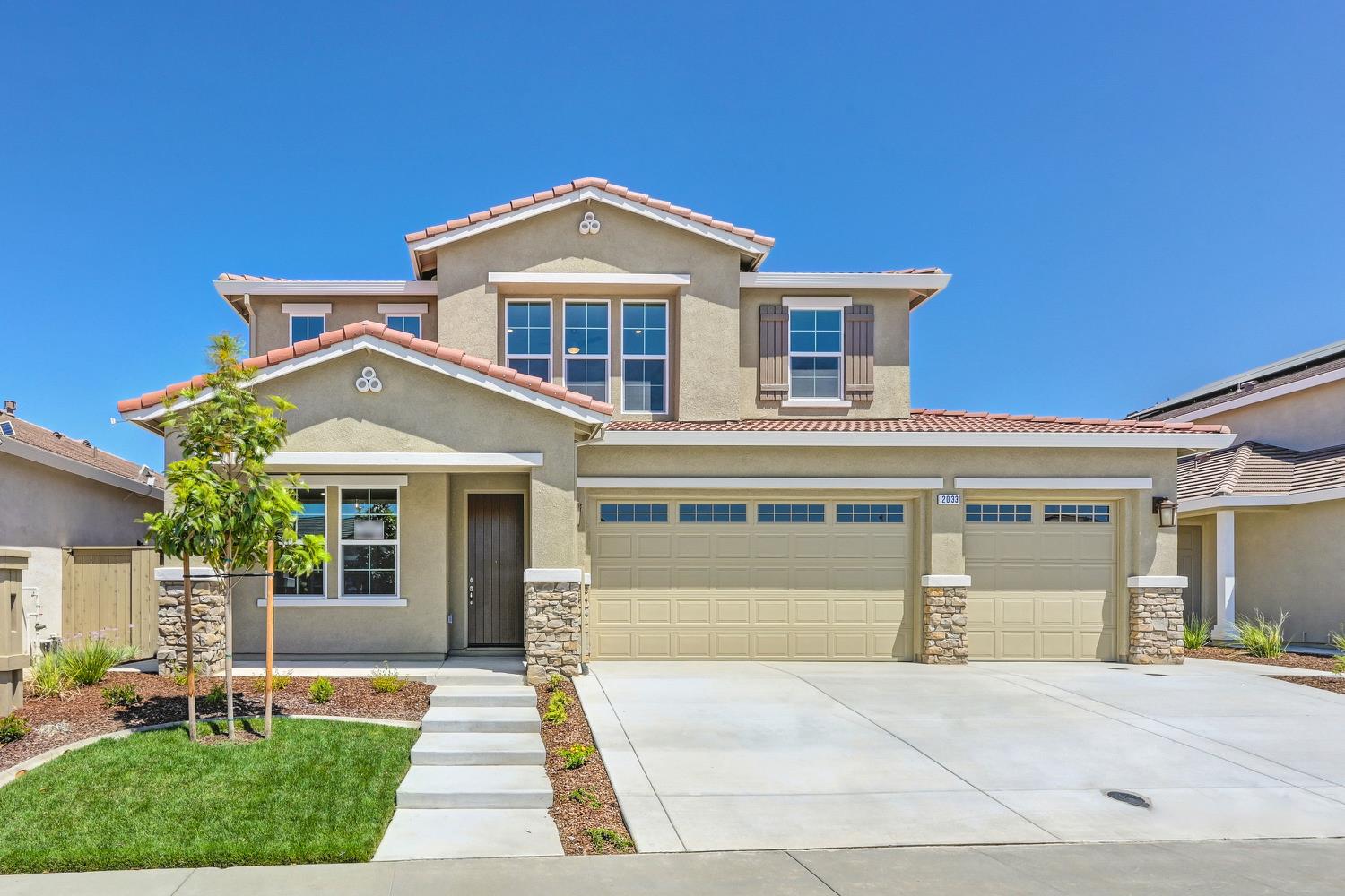 2033 Arbor Ridge Drive