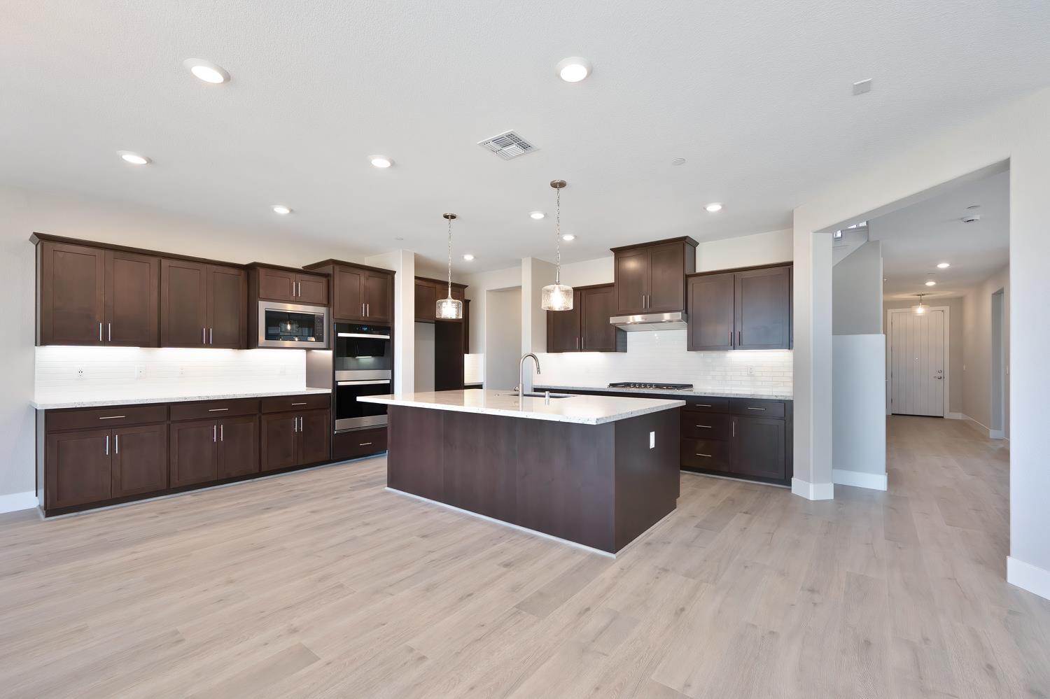 2033 Arbor Ridge Drive
