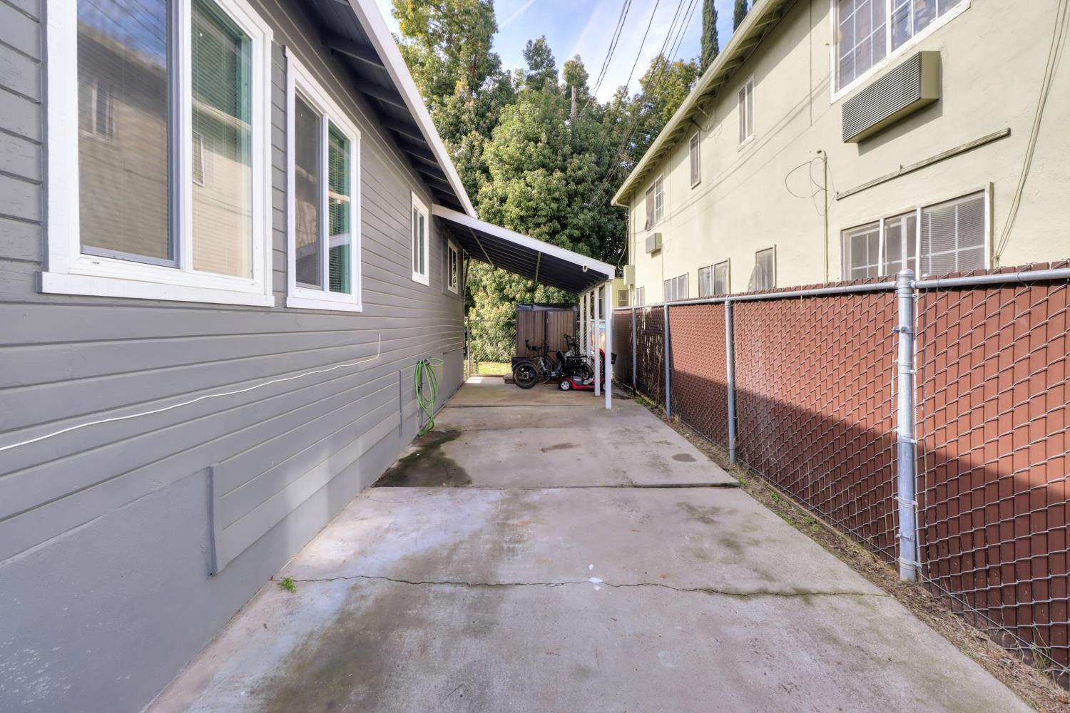 816 Oak Street