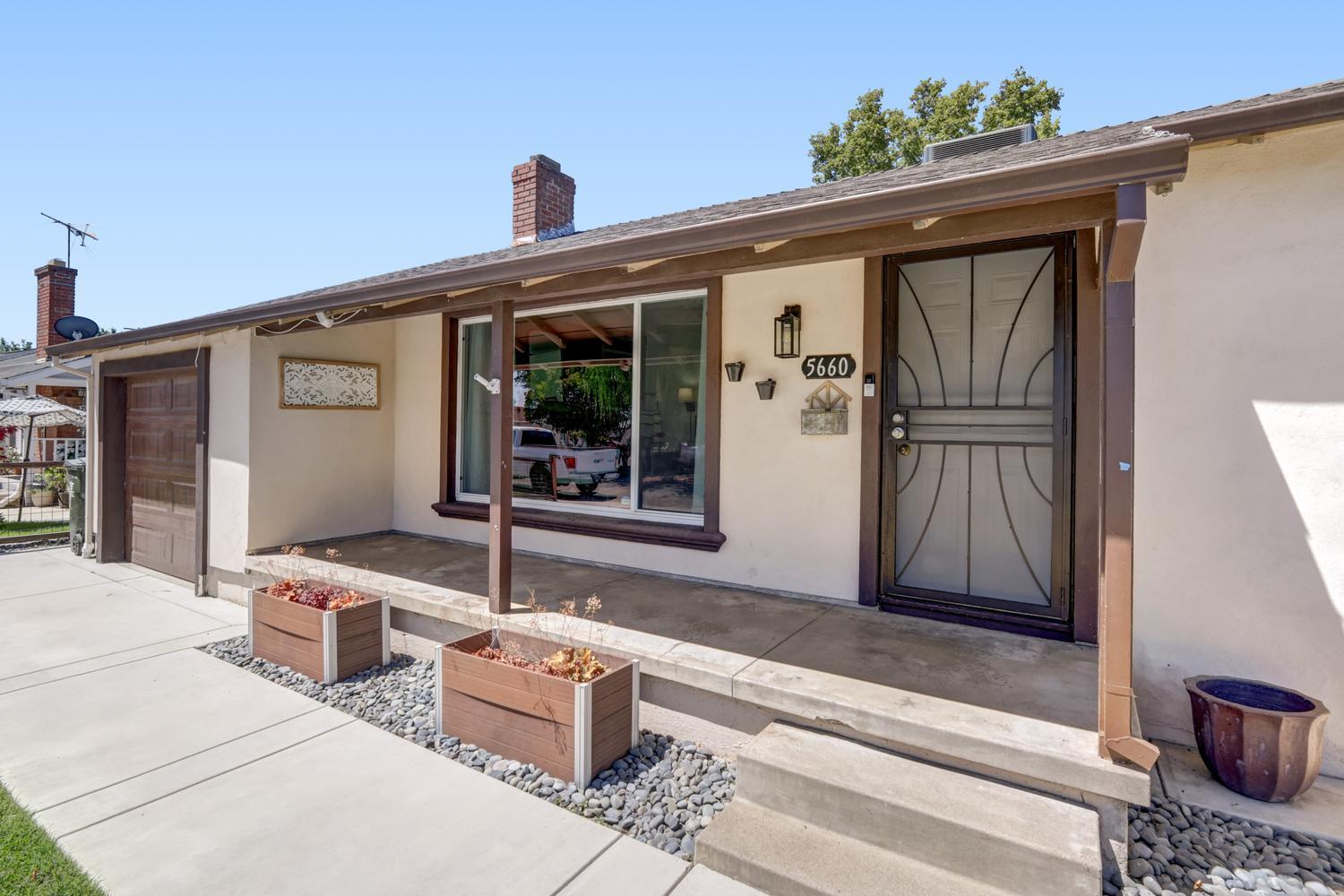 5660 Velma Way