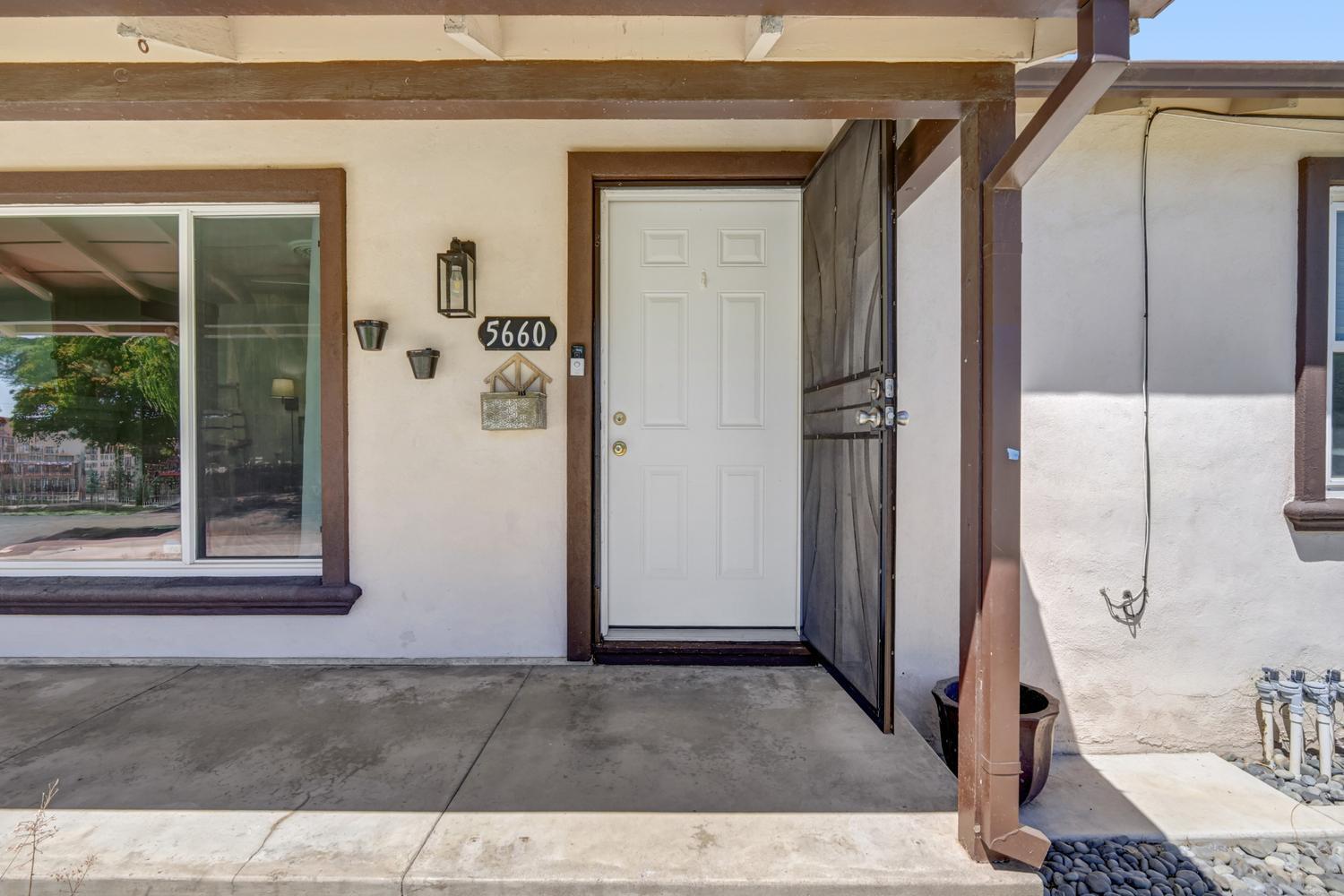 5660 Velma Way