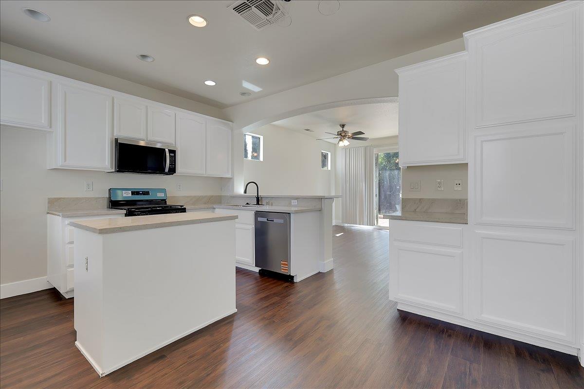 1760 Cobblestone Drive