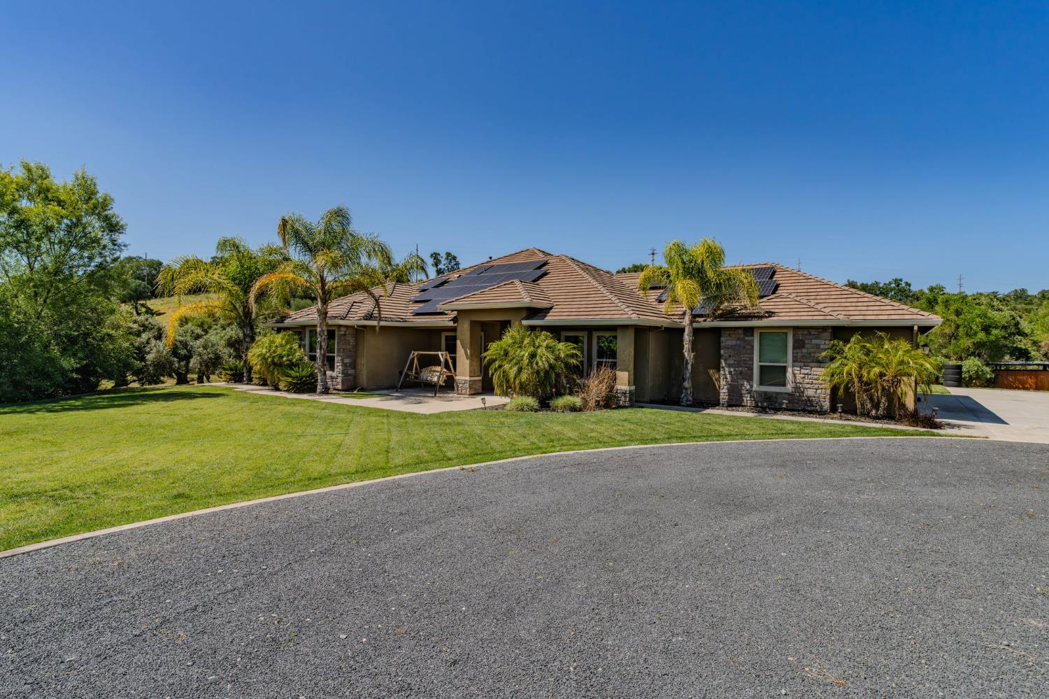 5250 W Lake Road