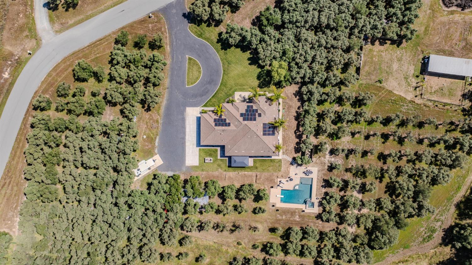 5250 W Lake Road