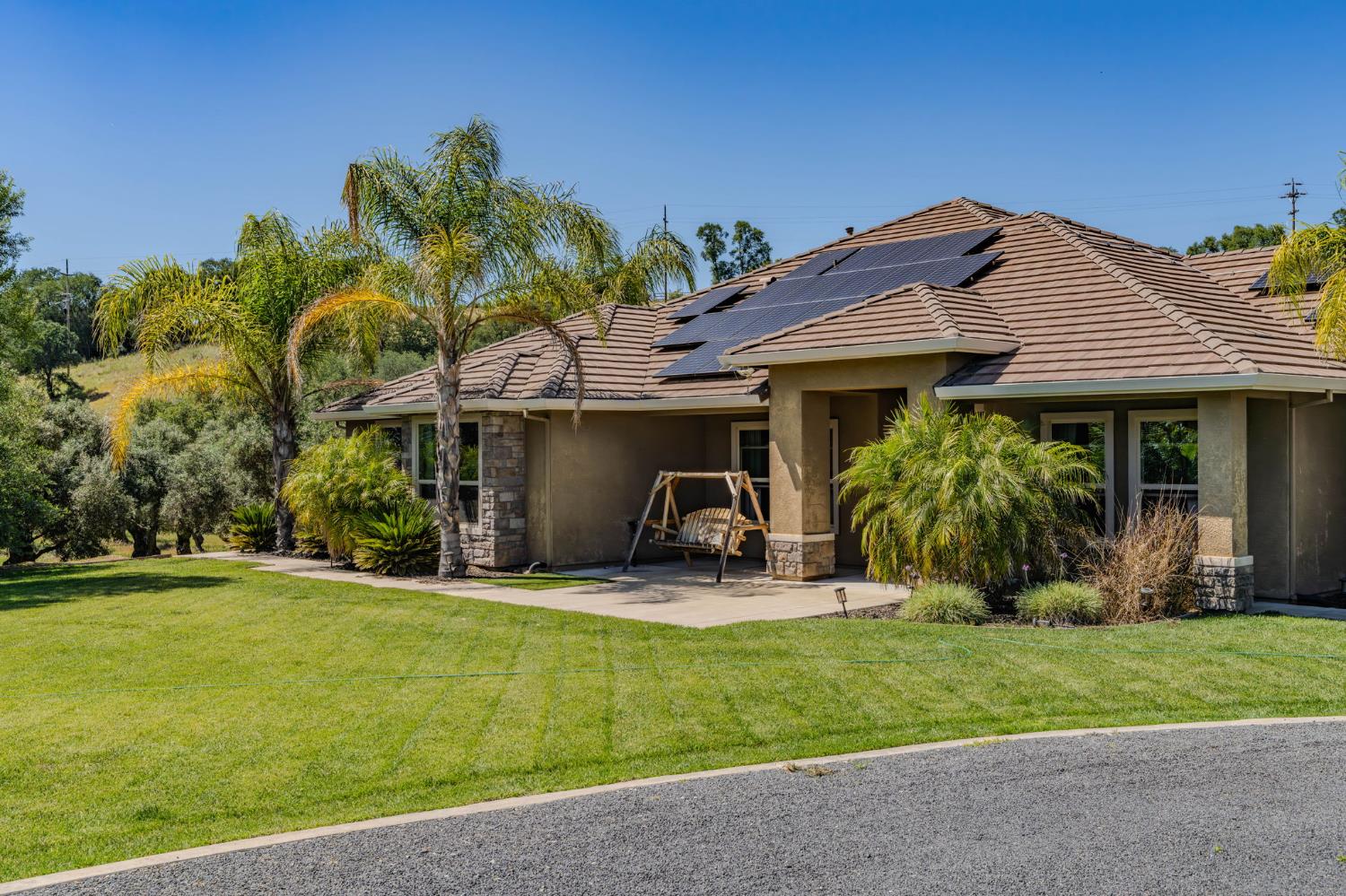 5250 W Lake Road
