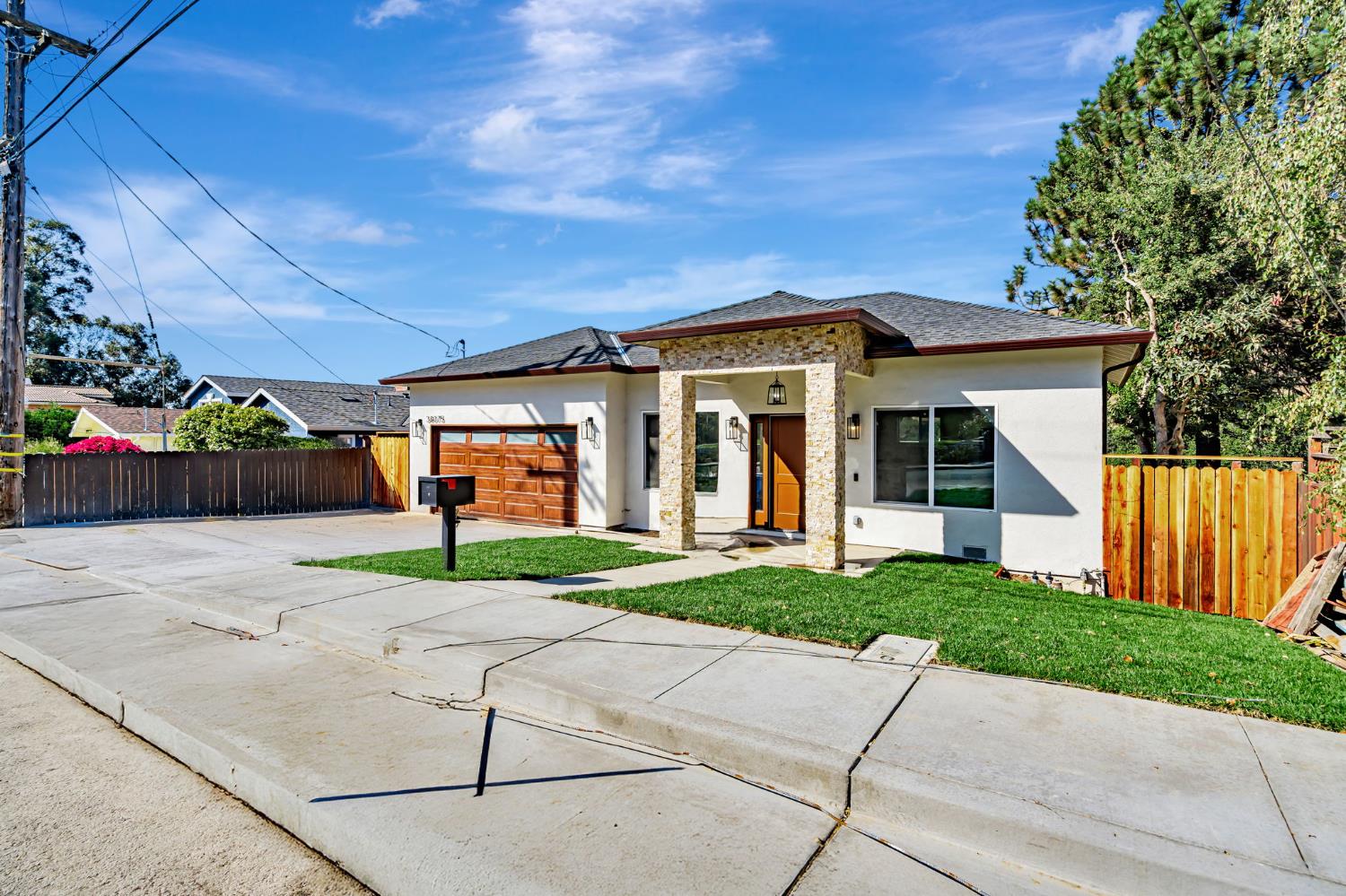 38075 Stenhammer Drive