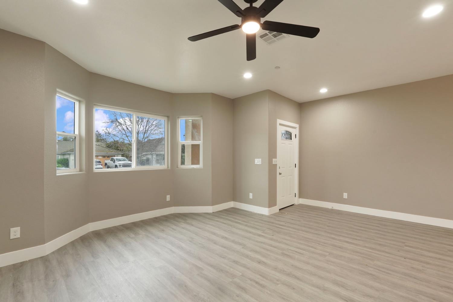 9879 Twin Creeks Avenue