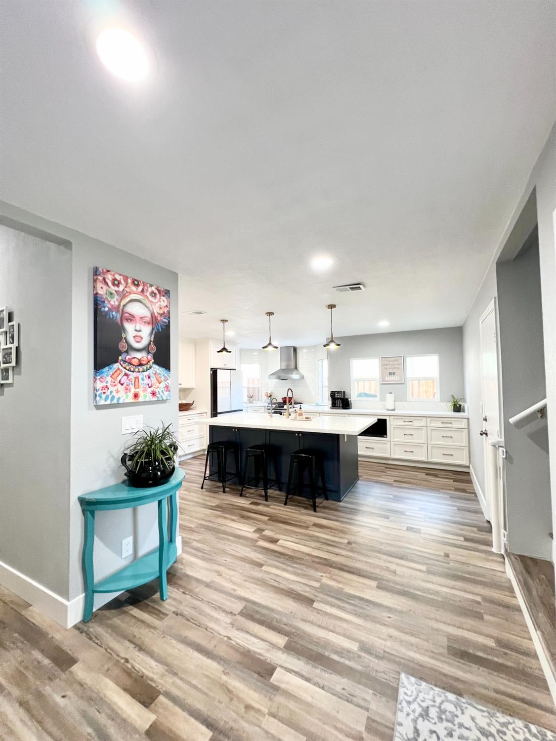 5912 Laguna Villa Way