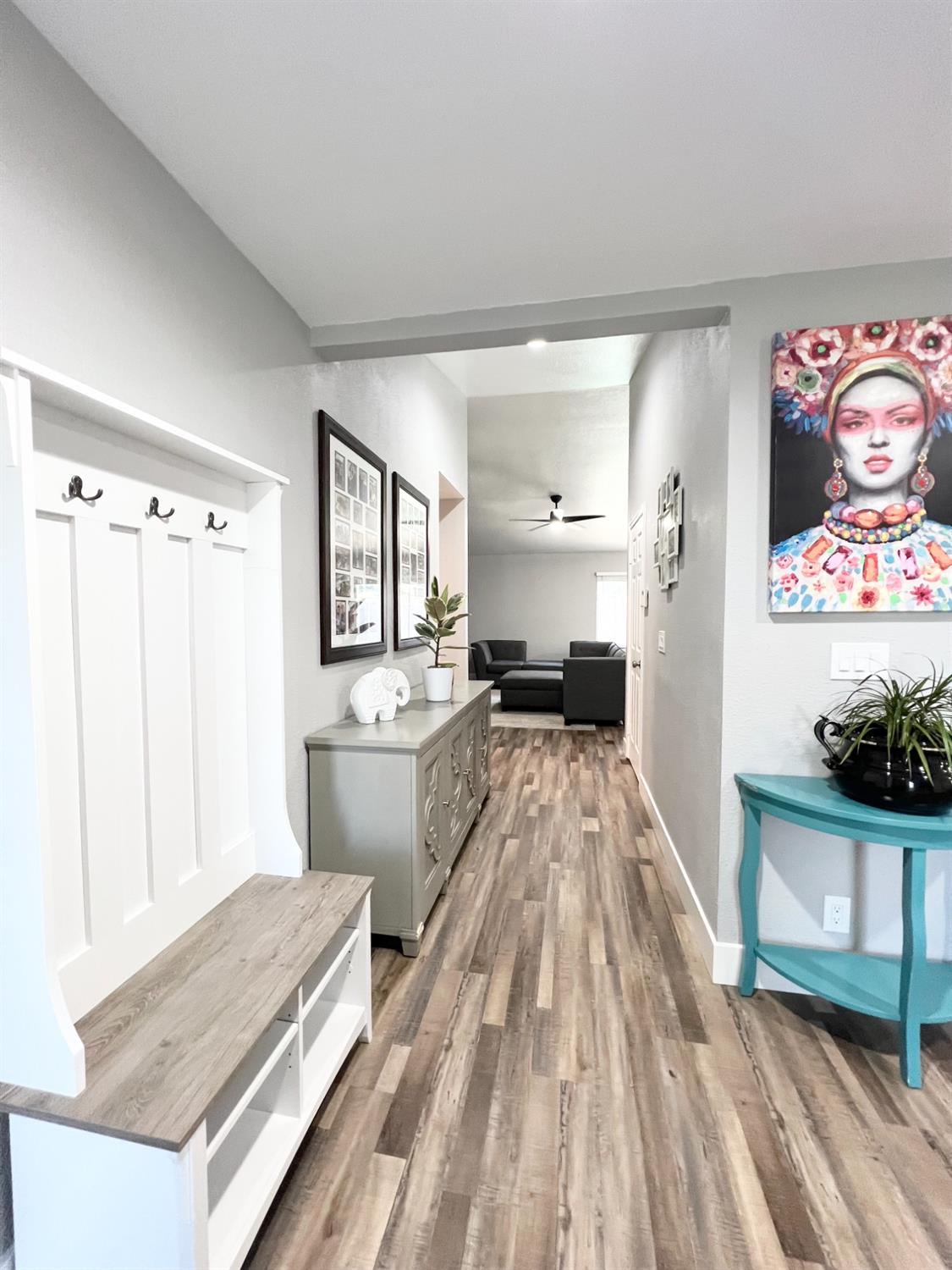 5912 Laguna Villa Way