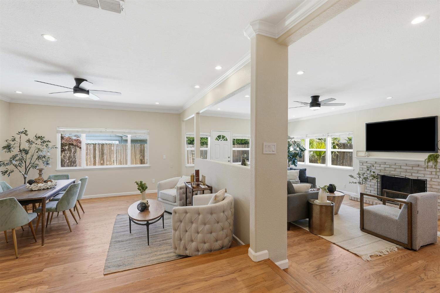 8225 Lake Forest Drive