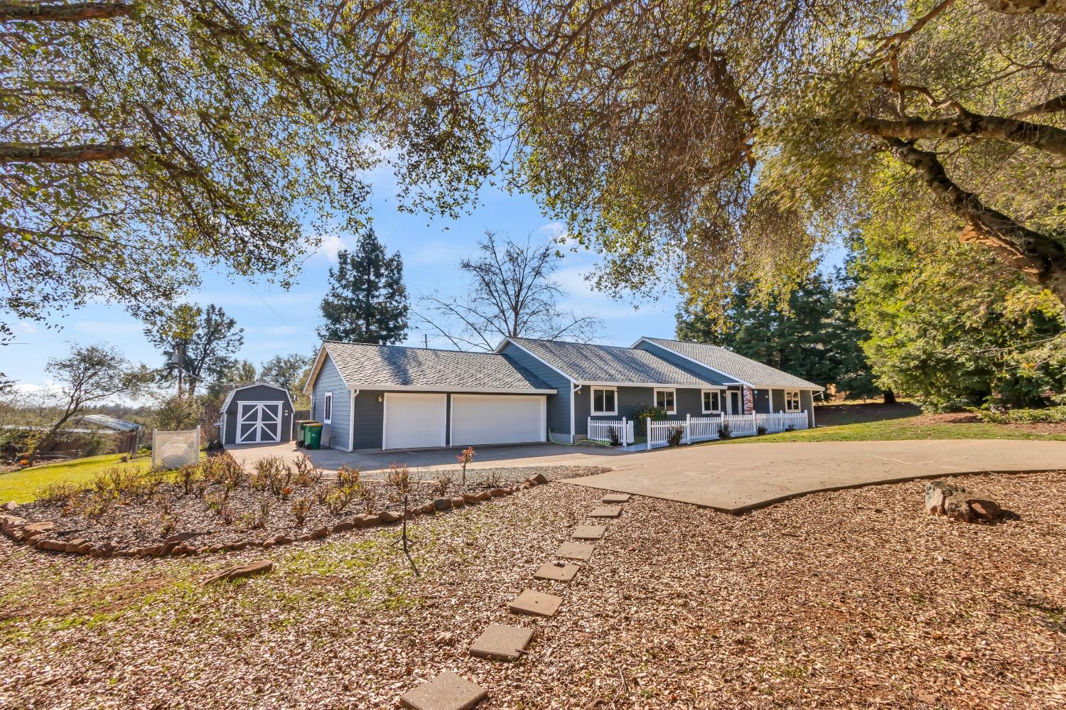 3944 Whispering Pines Court