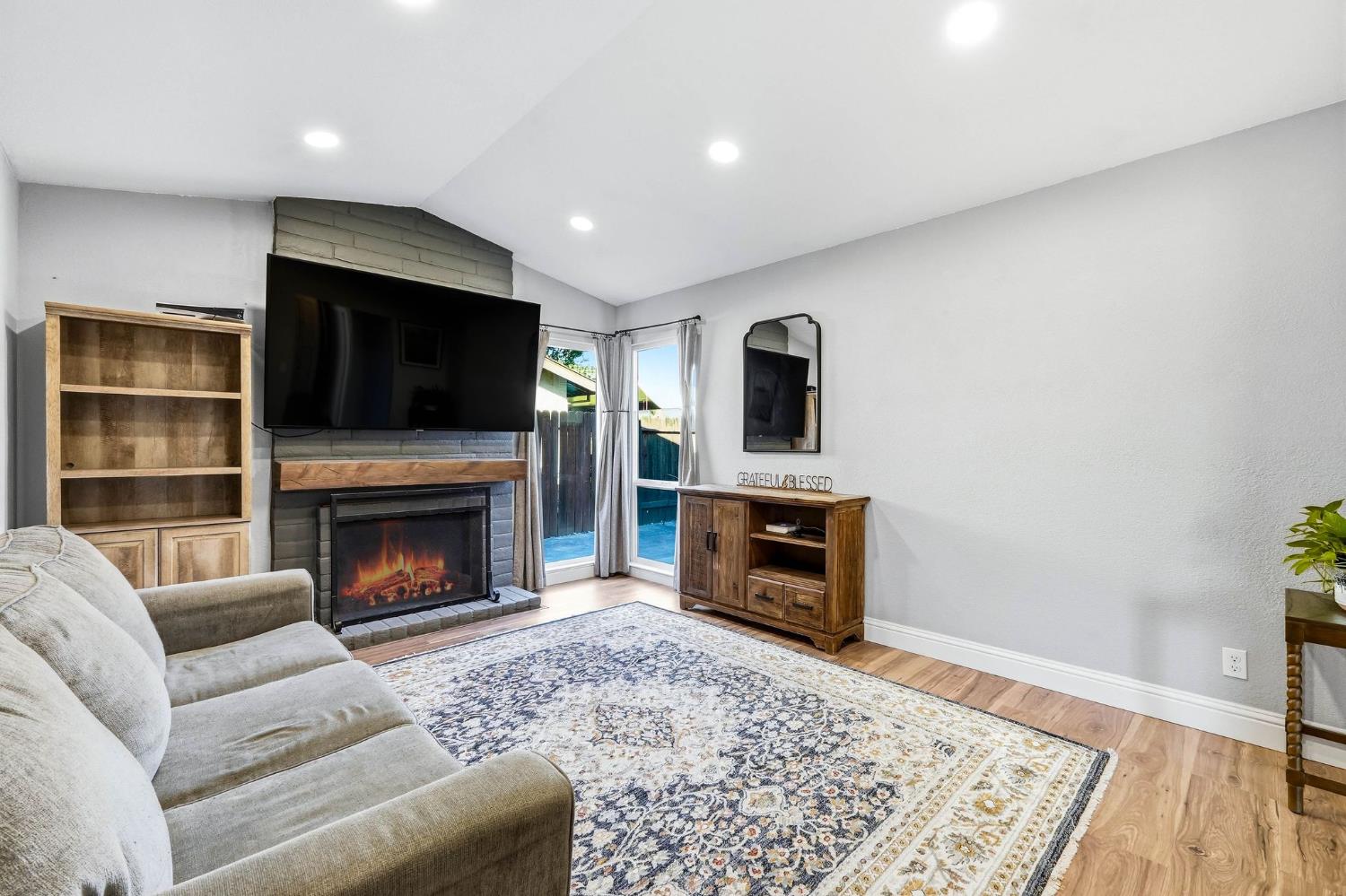 3704 Blackfoot Way