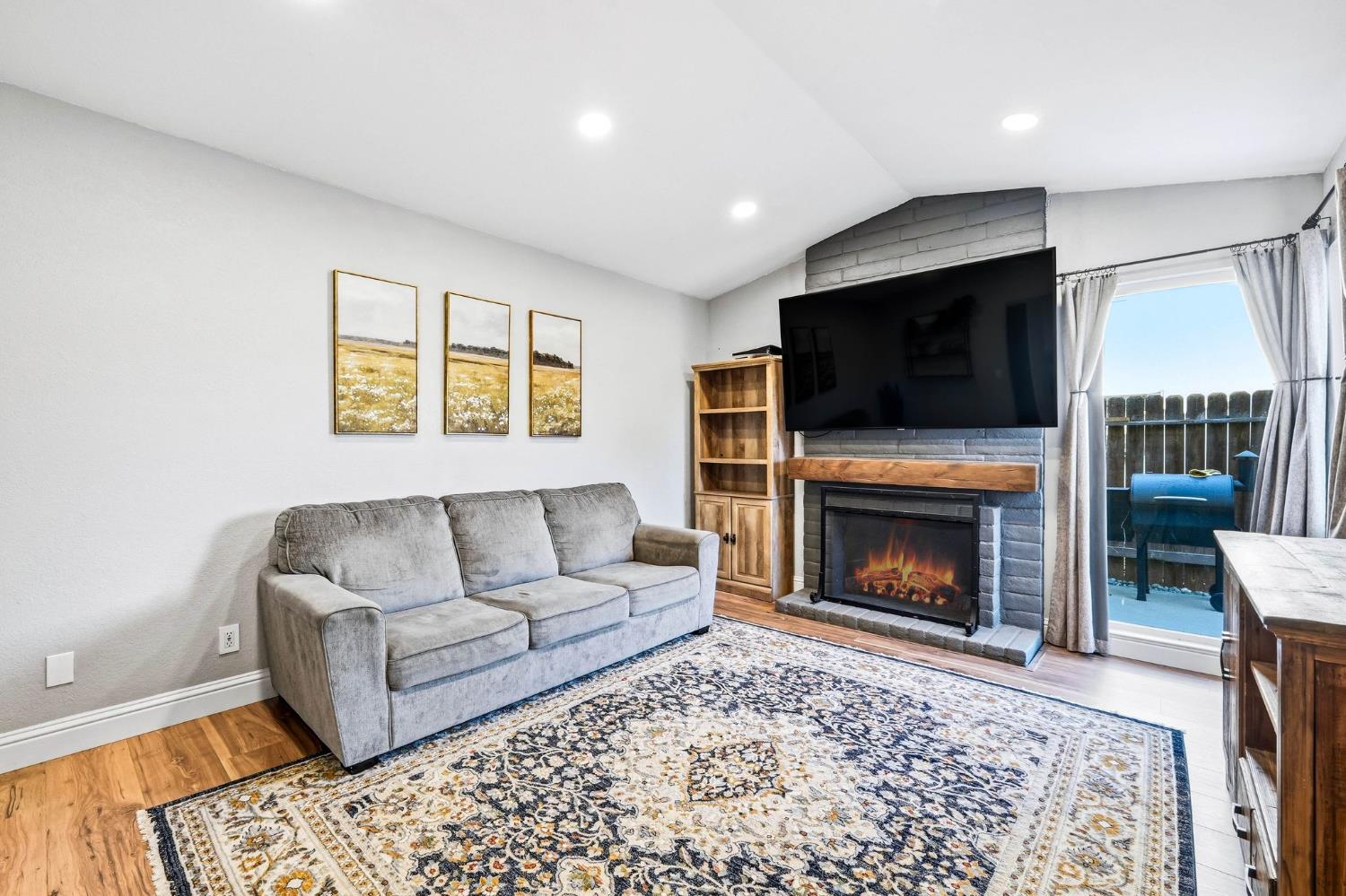 3704 Blackfoot Way