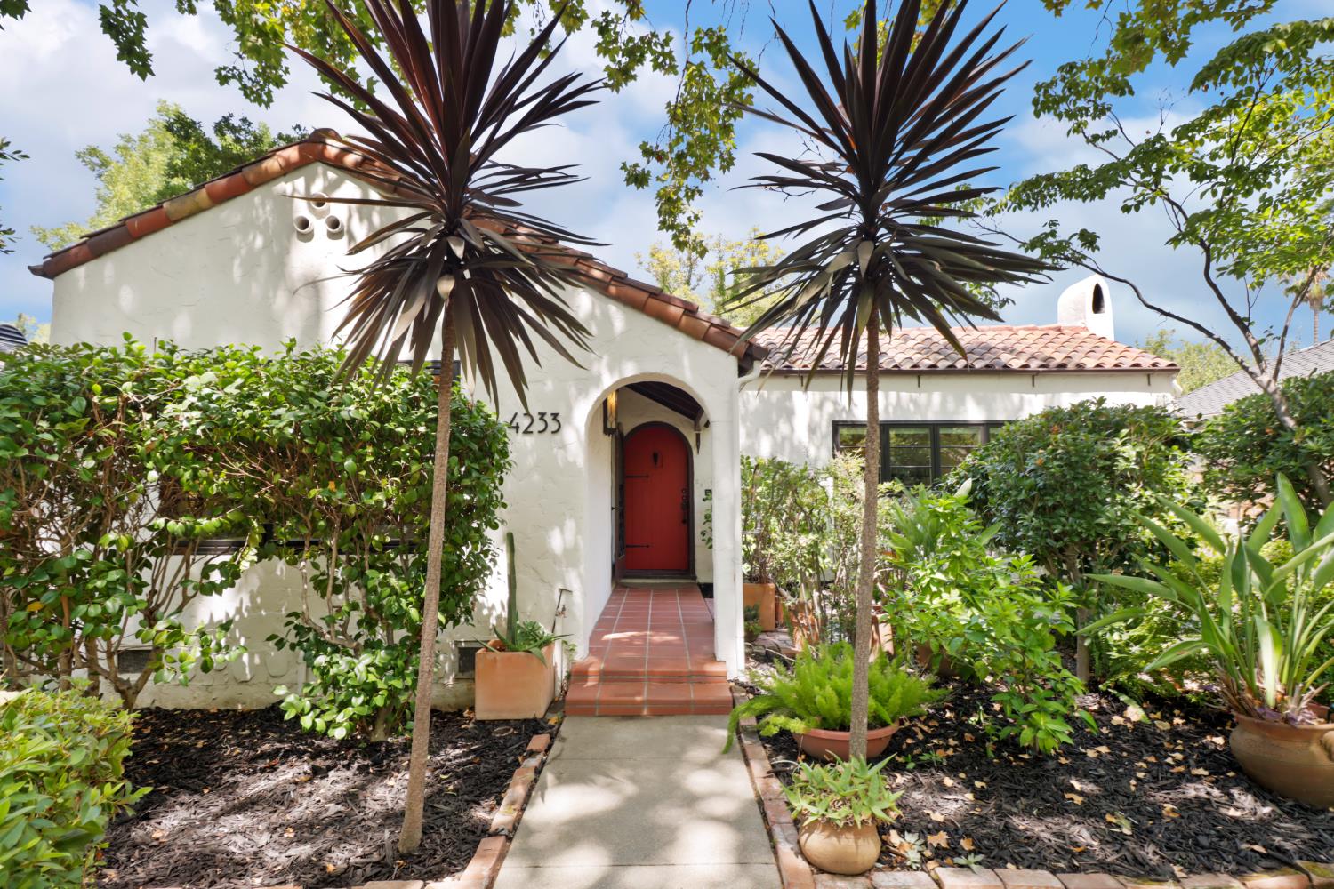 4233 U Street