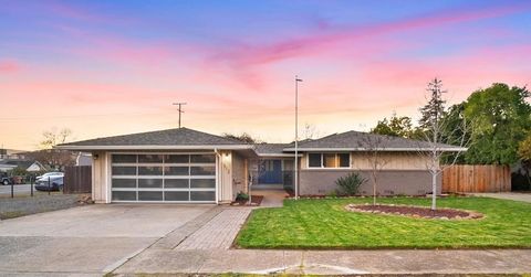 312 D Street Lincoln CA 95648