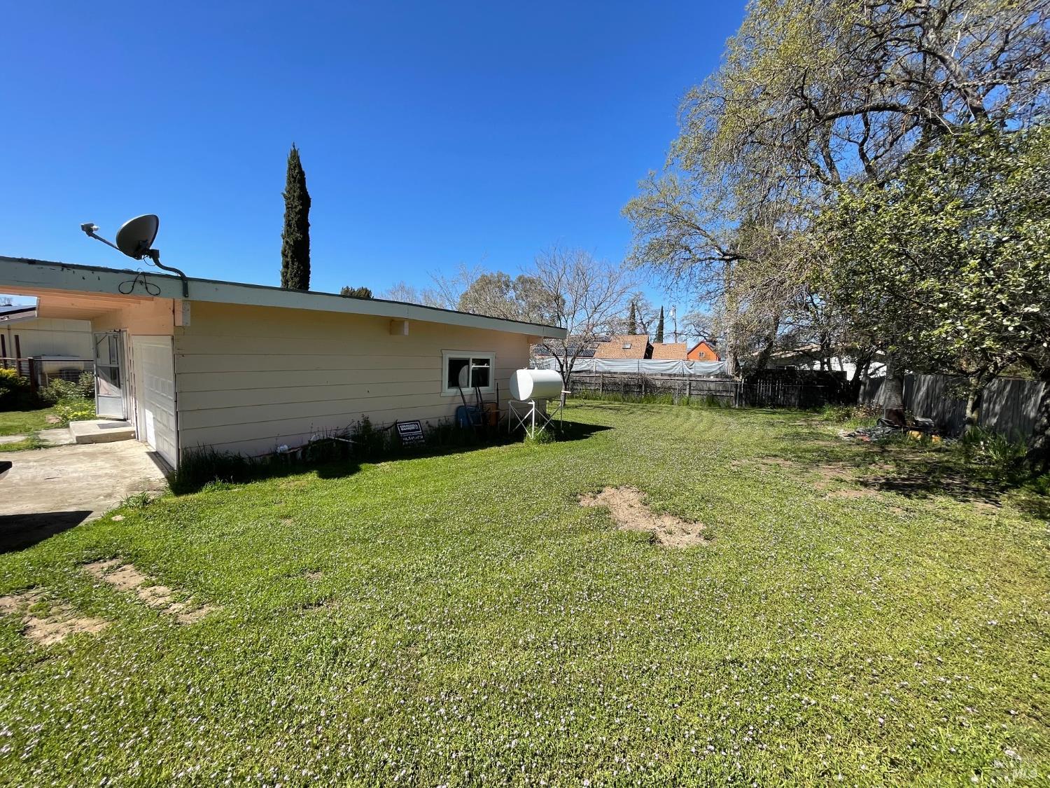 6956 Plaza Court