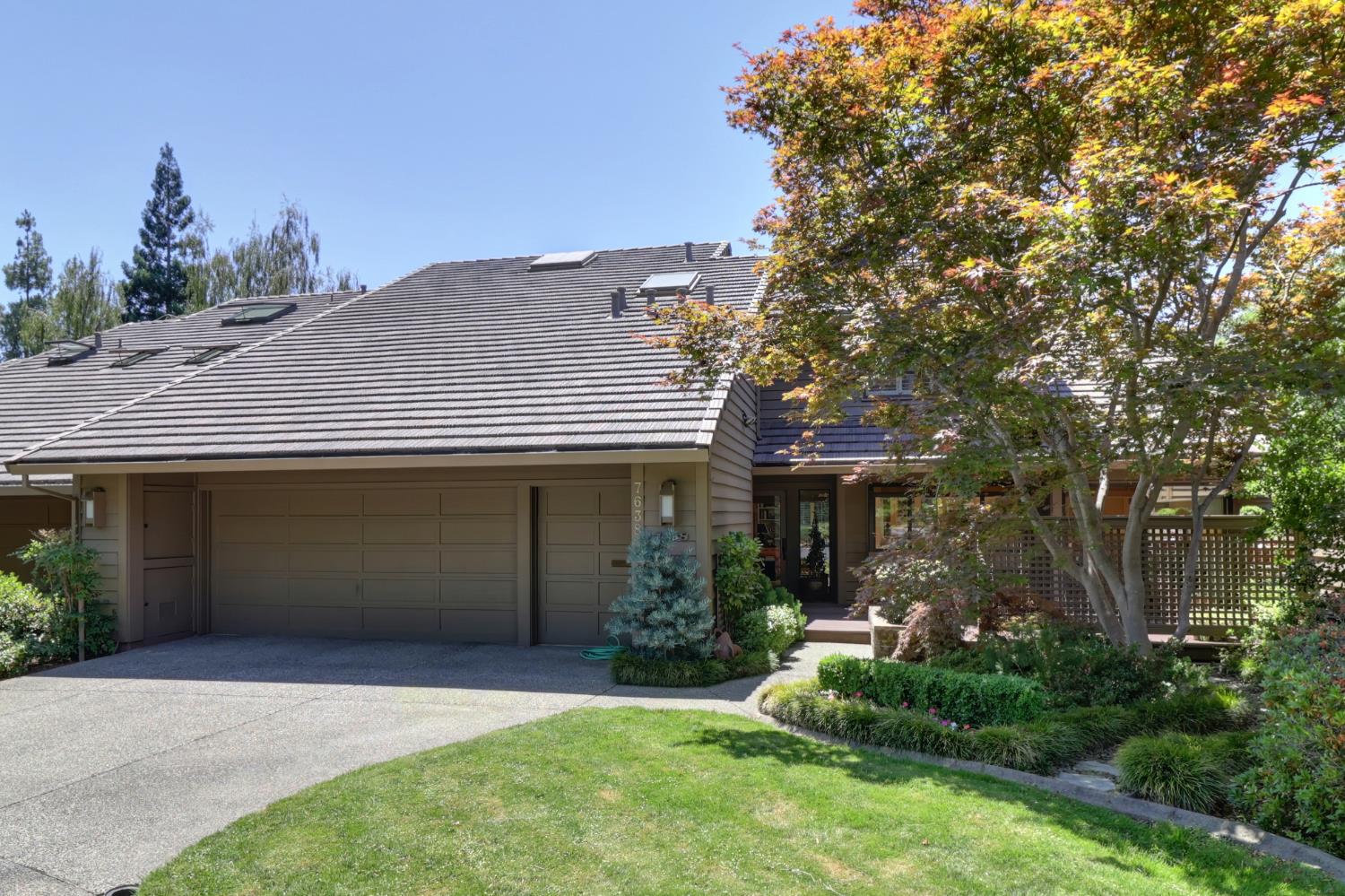 7638 Pineridge Lane