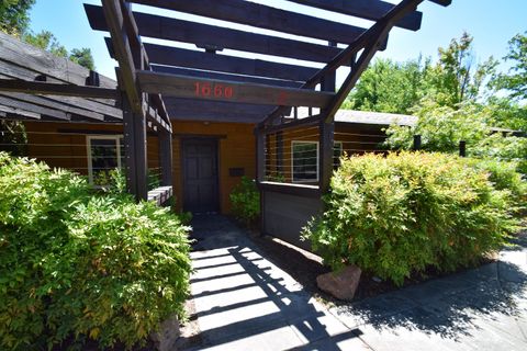 1660 La Playa Sacramento CA 95864